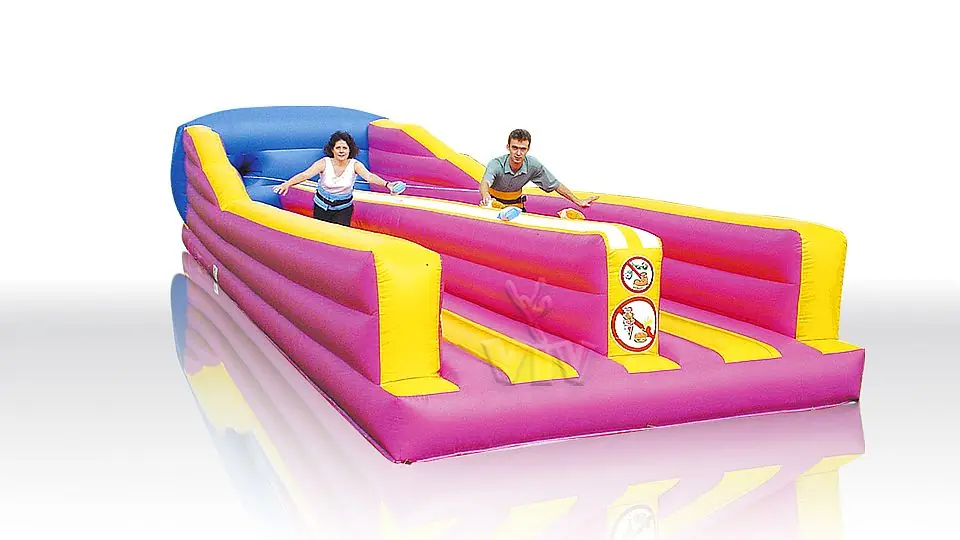 Bungee Run GIGANT commercial inflatable action game